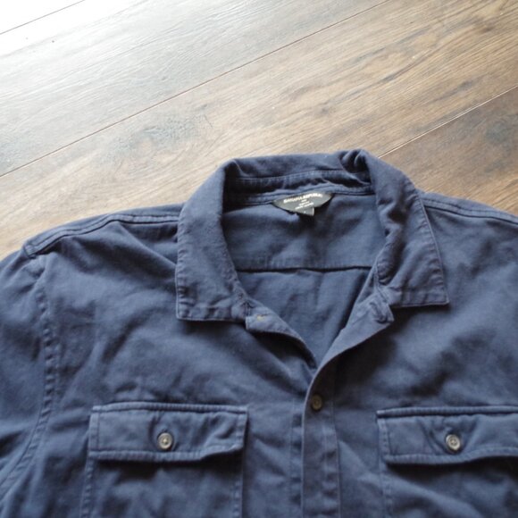 Men's Banana Republic Black Dress Shirt - Picture 2 of 3